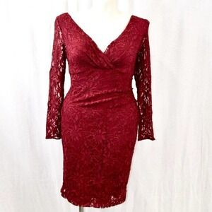 LAUREN burgendy lace form fitting V-neckk, cocktail dress , size 12